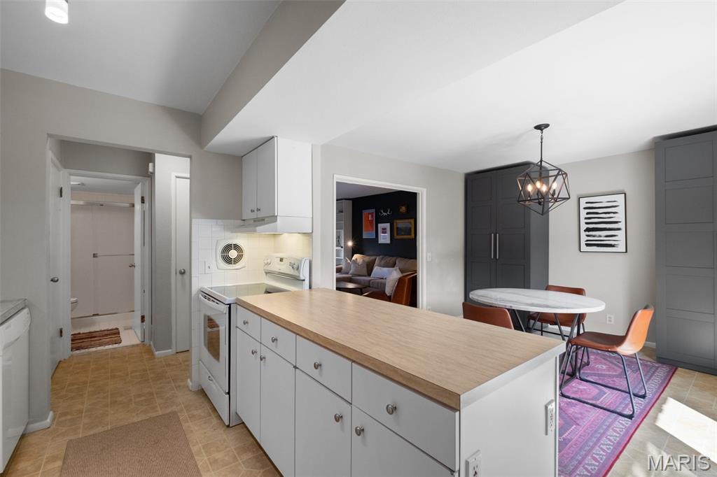 Beau Jardin Townhomes & Condos - Residential