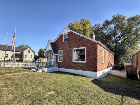 Tiny photo for 950 Dammert Avenue, St Louis, MO 63125 (MLS # 26063658)