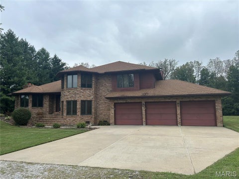 Photo of 250 Hoffmann Lane, Belleville, IL 62226 (MLS # 26058198)