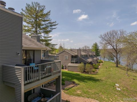 Photo of 124 Geneva Cove Drive, Innsbrook, MO 63390 (MLS # 26022606)