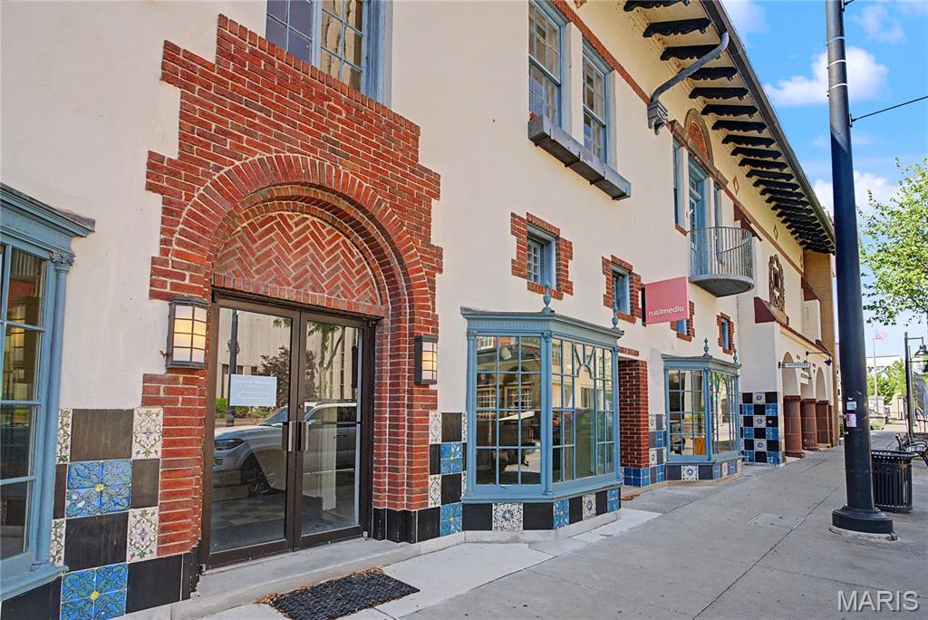 Range D - Commercial Lease