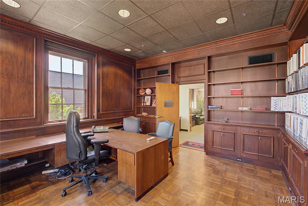 Range D - Commercial Lease