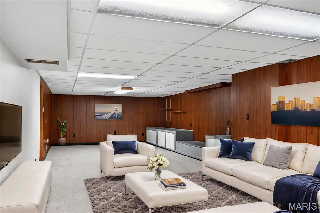 Elmwood Manor - Residential