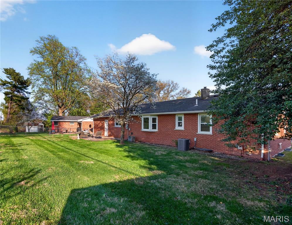 Elmwood Manor - Residential