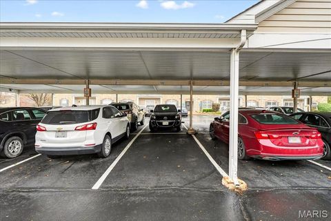 Tiny photo for 2 Monarch Trace Court #108, Chesterfield, MO 63017 (MLS # 25069601)