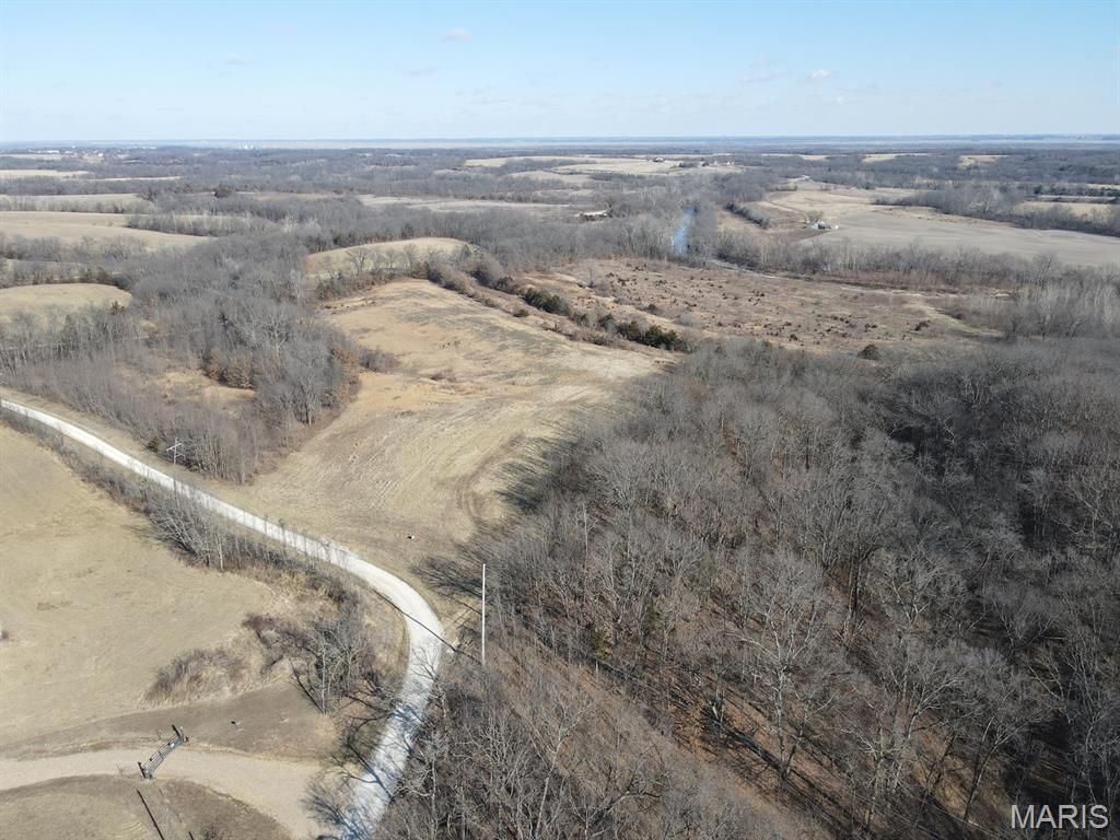 Photo of 21810 Sunflower Street, La Grange, MO 63448 (MLS # 26004104)