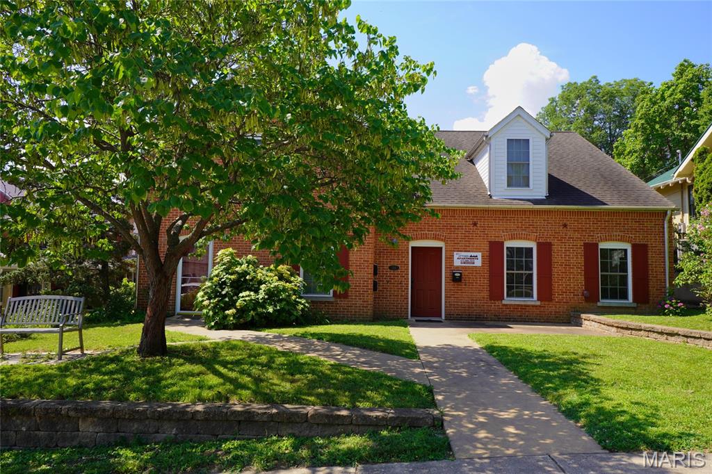 134 E 2nd Street