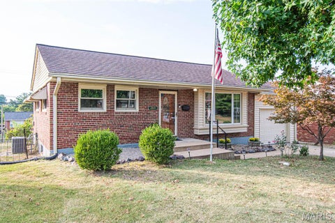 Tiny photo for 7045 Parkwood Street, St Louis, MO 63116 (MLS # 26054653)