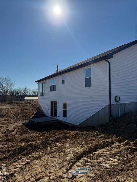 Tiny photo for 17620 Highway F, Bowling Green, MO 63334 (MLS # 26015643)