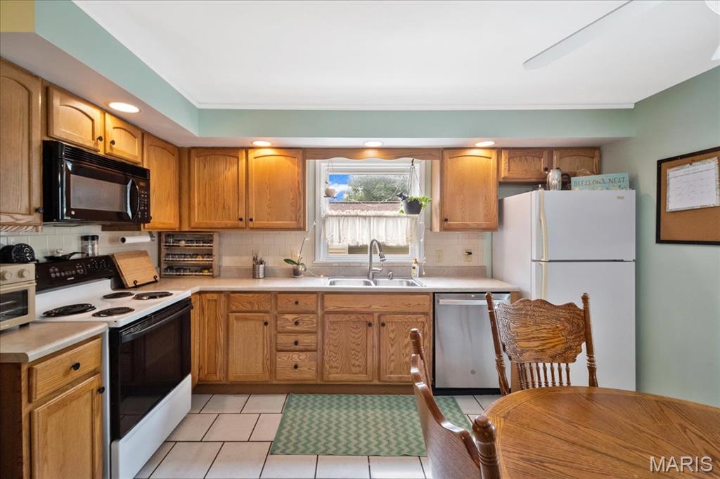 St Charles, Missouri 63301, United States, 4 Bedrooms Bedrooms, ,2 BathroomsBathrooms,Residential,Active,143749