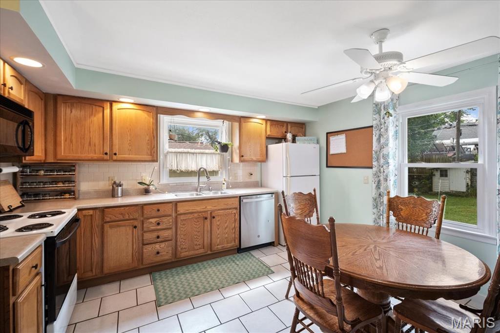 St Charles, Missouri 63301, United States, 4 Bedrooms Bedrooms, ,2 BathroomsBathrooms,Residential,Active,143749