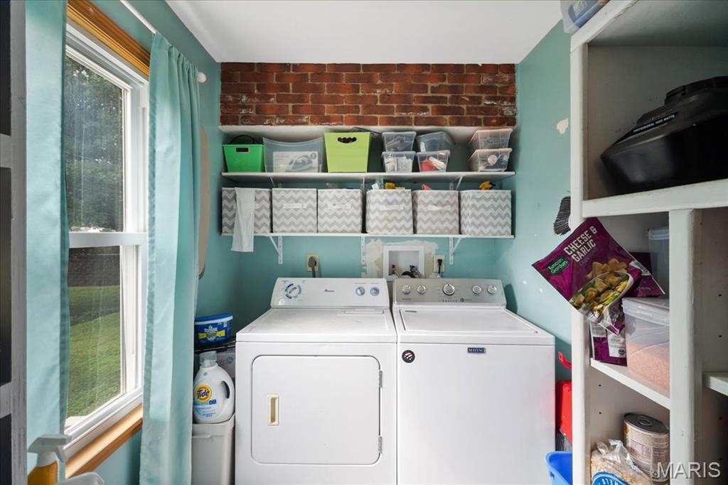 St Charles, Missouri 63301, United States, 4 Bedrooms Bedrooms, ,2 BathroomsBathrooms,Residential,Active,143749