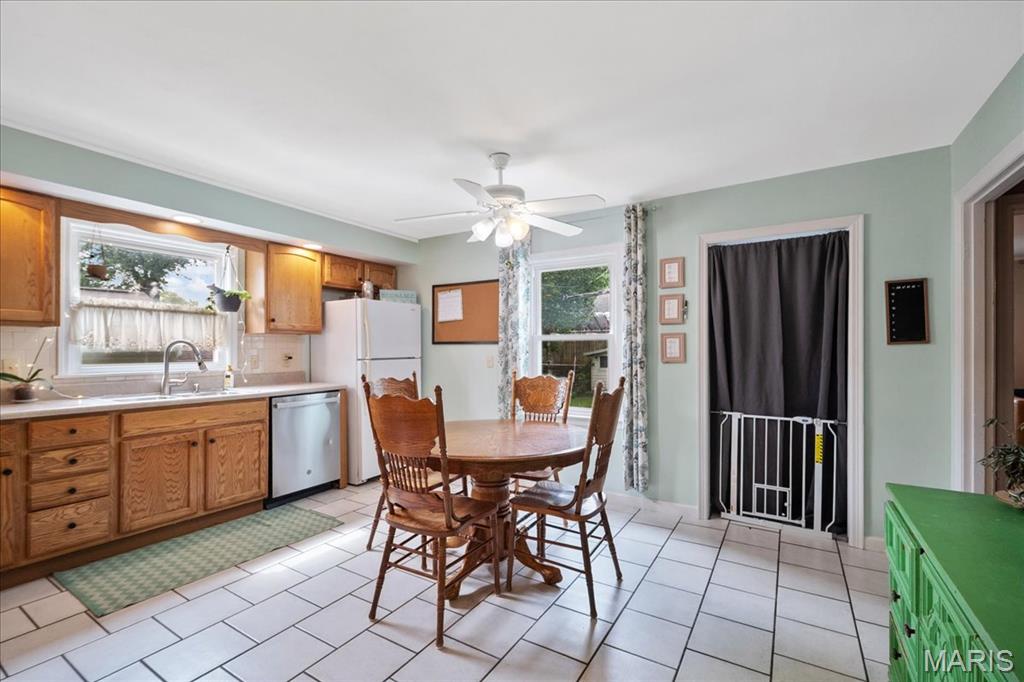 St Charles, Missouri 63301, United States, 4 Bedrooms Bedrooms, ,2 BathroomsBathrooms,Residential,Active,143749