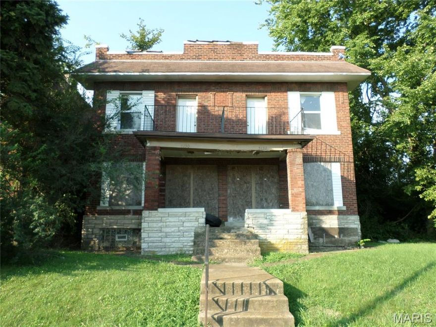Spacious 4 family property needing rehab being sold as-is.  Seller to do no inspections or repairs. 5139 Northland and 5123 Greer are also available from this seller.