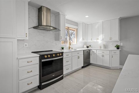 Tiny photo for 500 Kingridge Drive, Ballwin, MO 63011 (MLS # 26010007)