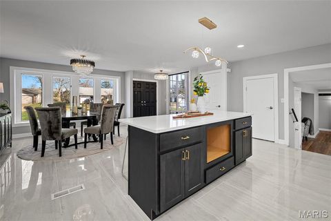 Tiny photo for 500 Kingridge Drive, Ballwin, MO 63011 (MLS # 26010007)