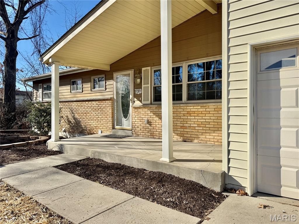 1261 Moonlight Drive