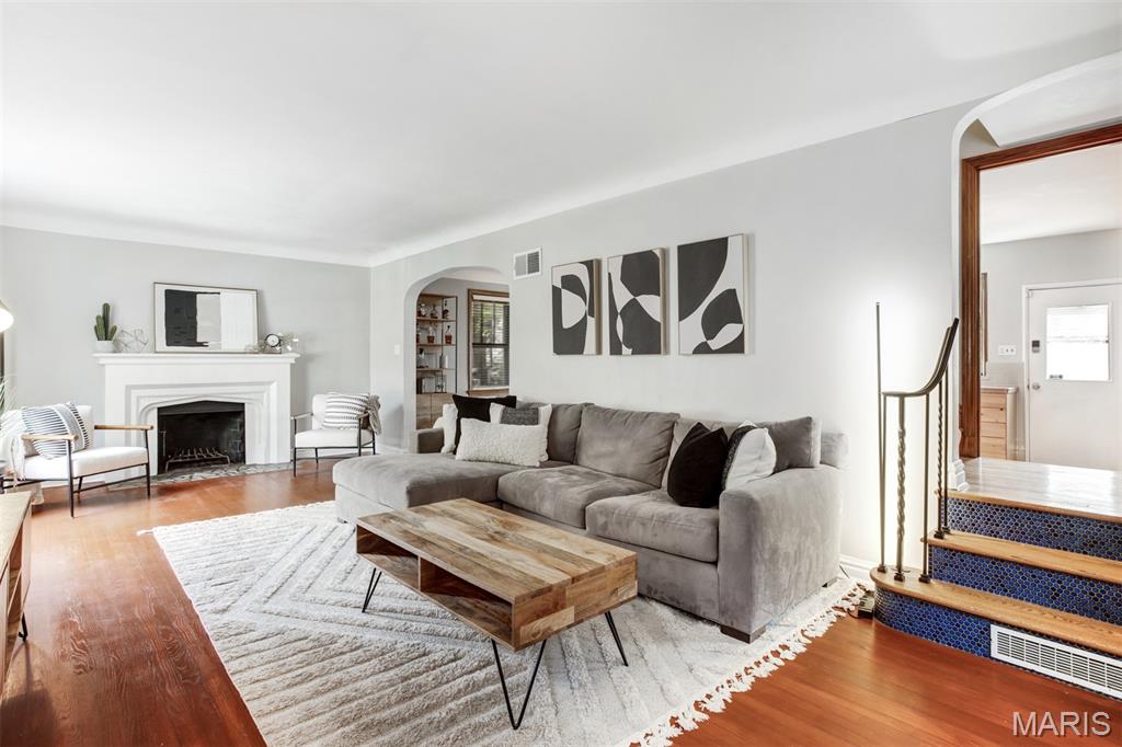 7818 Stanford Avenue