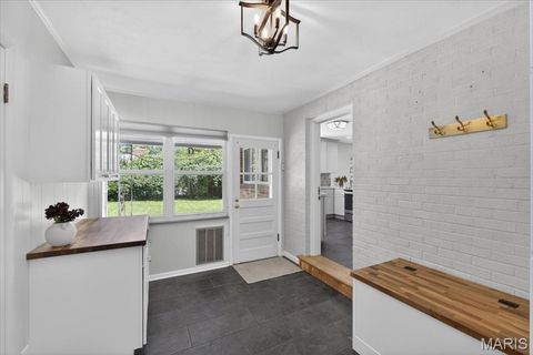 Tiny photo for 415 Larkhill Court, Webster Groves, MO 63119 (MLS # 26030157)