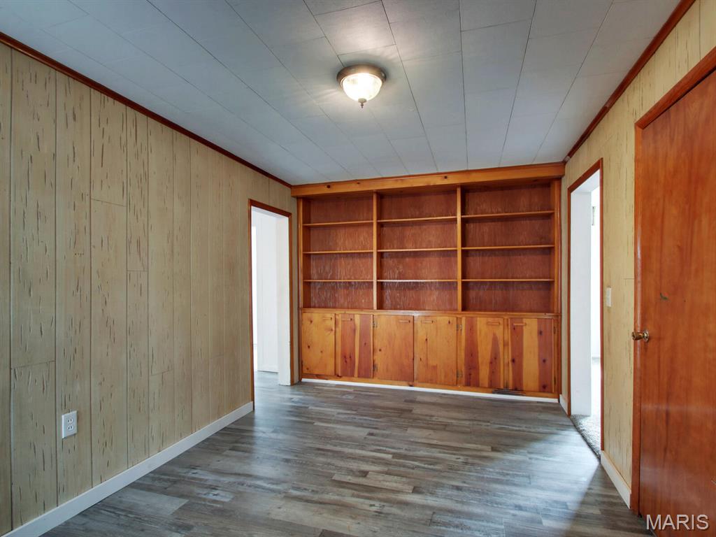 Holmes - Residential