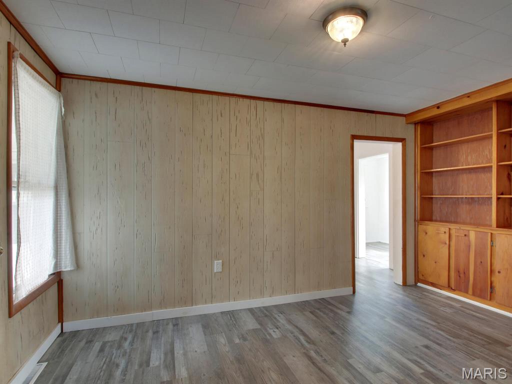 Holmes - Residential