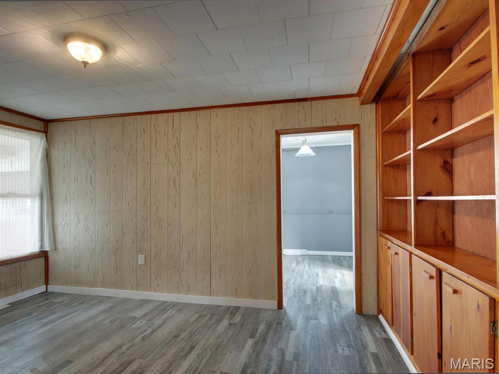 Holmes - Residential