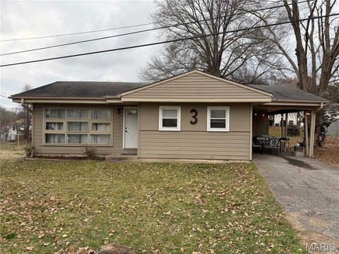 Photo of 3 Springview Place, Cape Girardeau, MO 63701 (MLS # 26011903)