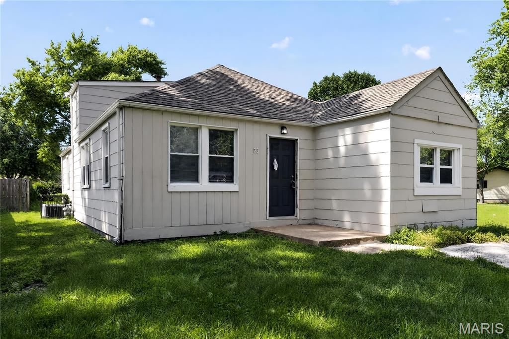 Photo of 25 Barcelona Avenue, St Louis, MO 63138 (MLS # 26034895)