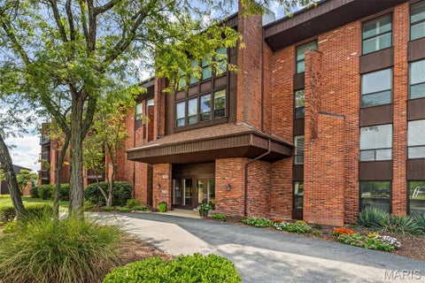 Photo of 585 Coeur De Royale Drive #306, Creve Coeur, MO 63141 (MLS # 26060238)