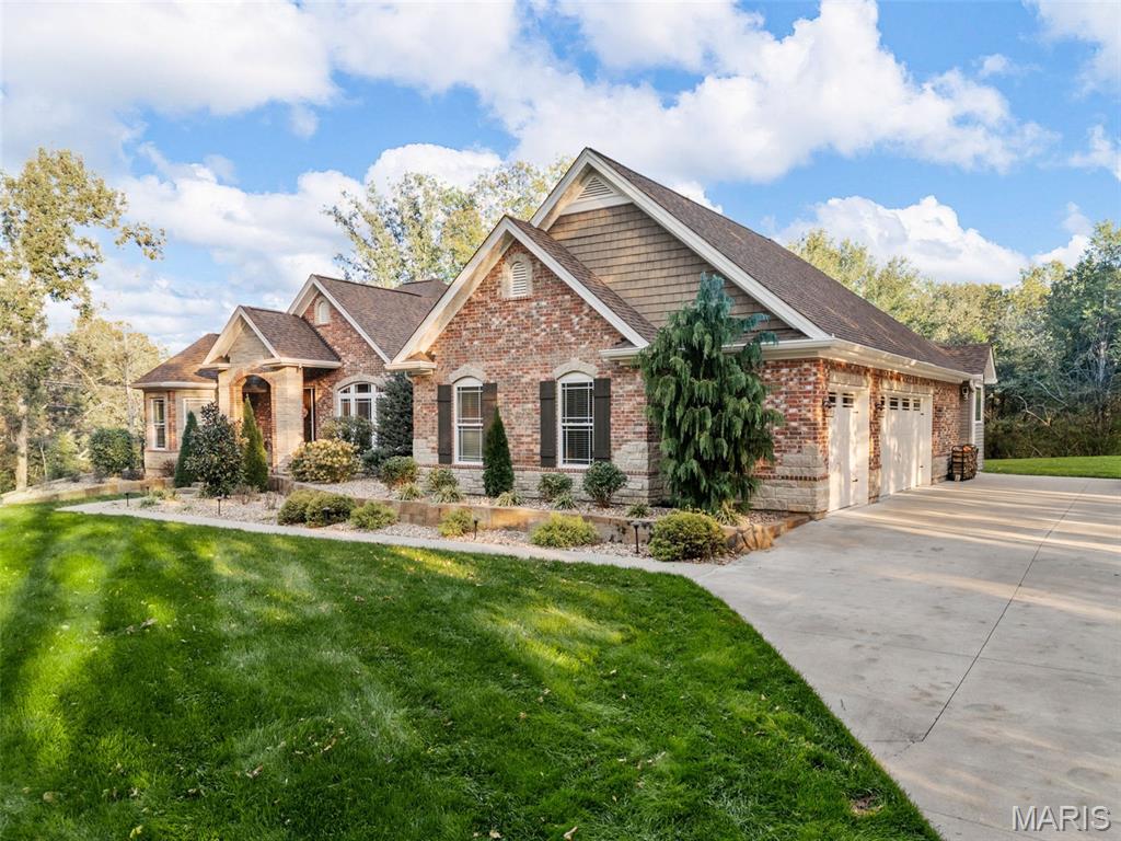 740 Crown Pointe Farms