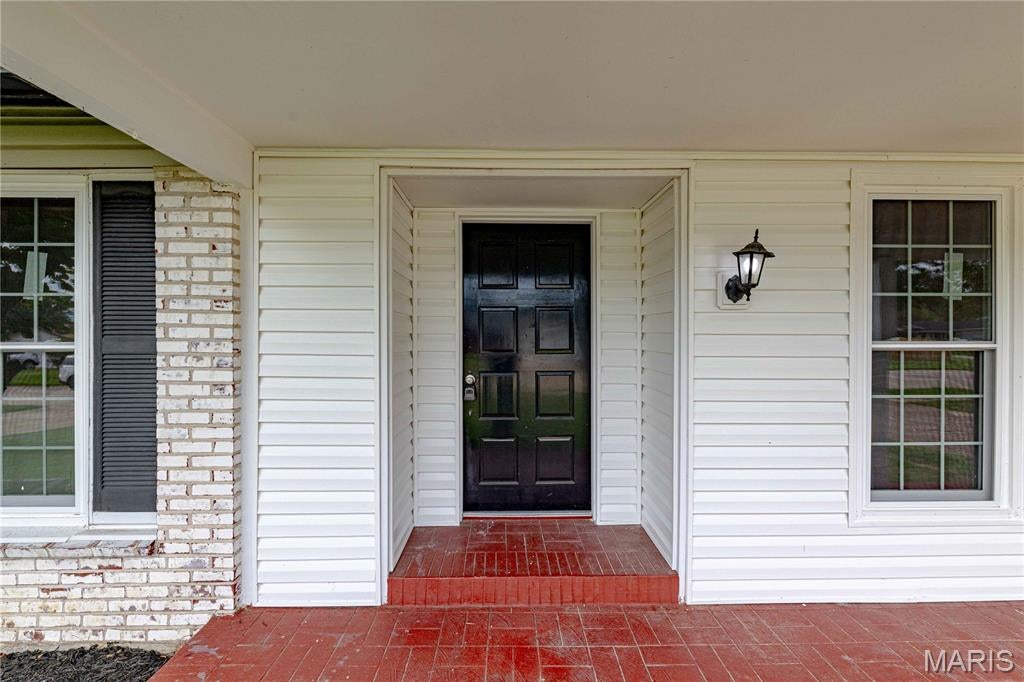 3464 Woodpath Drive