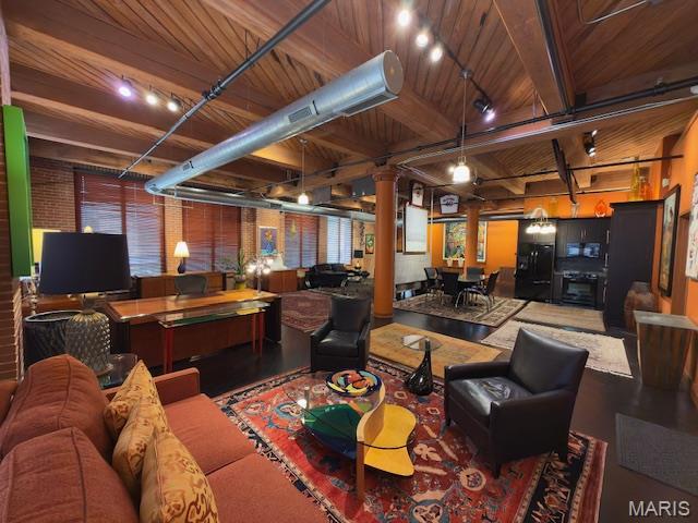 Hadley Square Condominium - Residential Lease