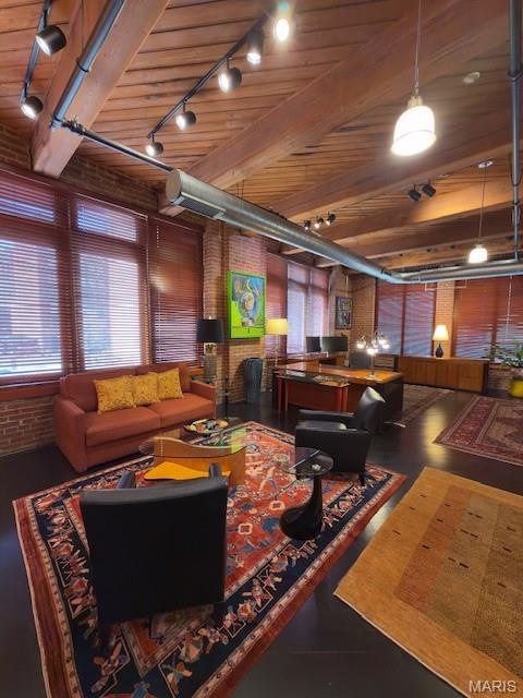 Hadley Square Condominium - Residential Lease