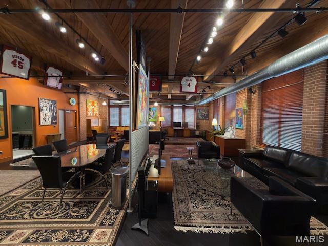 Hadley Square Condominium - Residential Lease