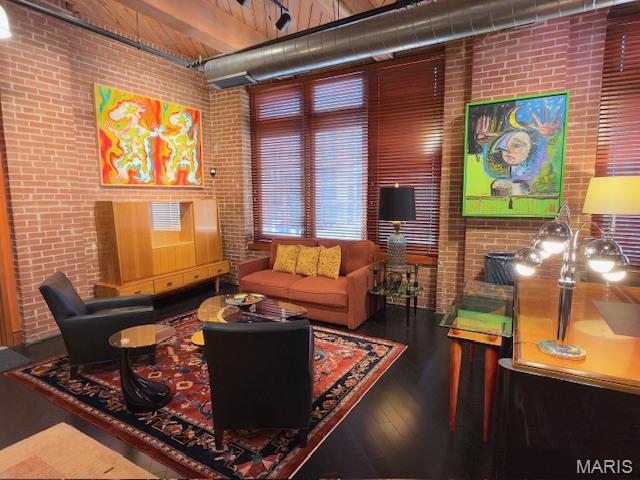 Hadley Square Condominium - Residential Lease