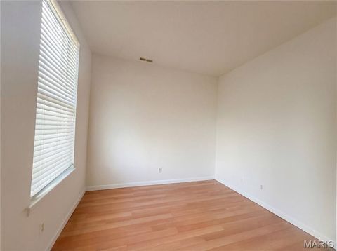 Tiny photo for 2320 Rutger Street #20D, St Louis, MO 63104 (MLS # 26018768)