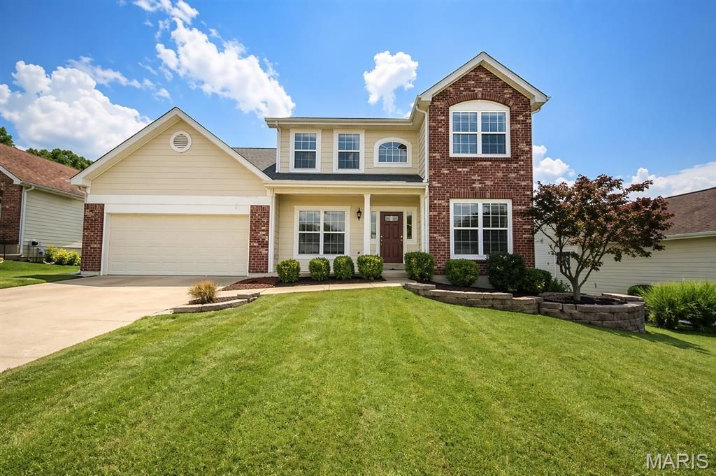 Photo of 1126 Manor Cove Drive, St Charles, MO 63304 (MLS # 26025156)