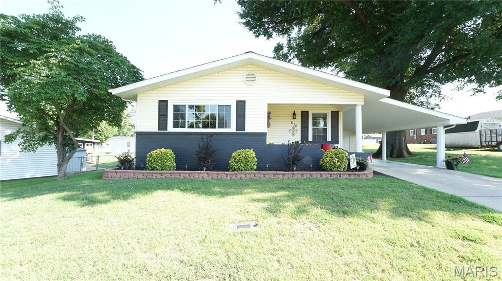 Photo of 610 Houston St ST, Dexter, MO 63841 (MLS # 26042207)