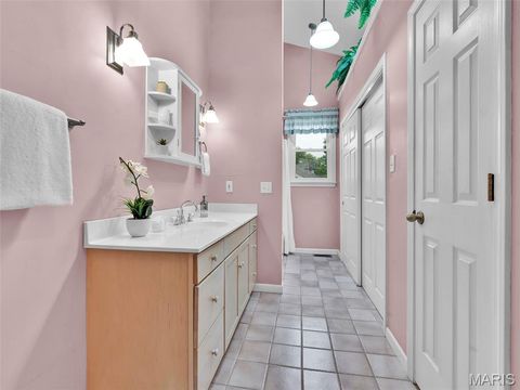 Tiny photo for 440 E Bradford Avenue, Webster Groves, MO 63119 (MLS # 26019232)