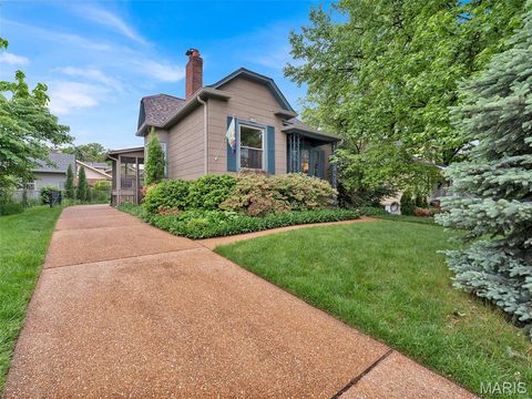 Tiny photo for 440 E Bradford Avenue, Webster Groves, MO 63119 (MLS # 26019232)