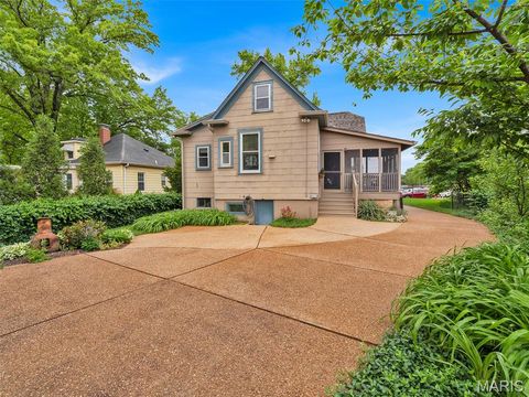 Tiny photo for 440 E Bradford Avenue, Webster Groves, MO 63119 (MLS # 26019232)