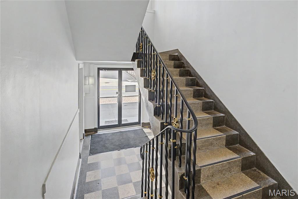 Range D - Commercial Lease