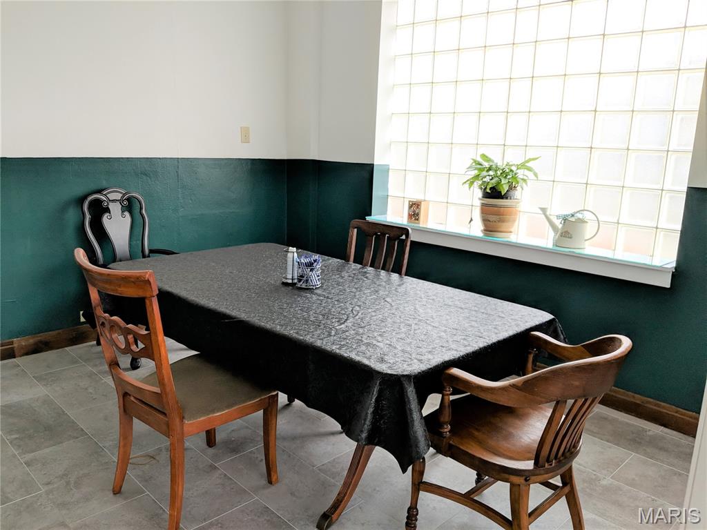 Normandy Grove - Commercial Lease