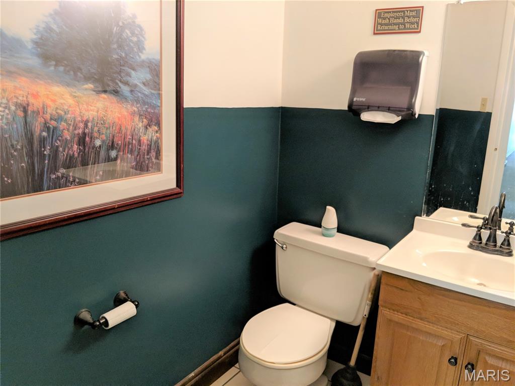 Normandy Grove - Commercial Lease