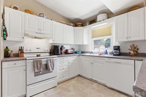 Tiny photo for 915 Concordia Street, Mexico, MO 65265 (MLS # 26046725)