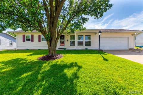 Tiny photo for 915 Concordia Street, Mexico, MO 65265 (MLS # 26046725)