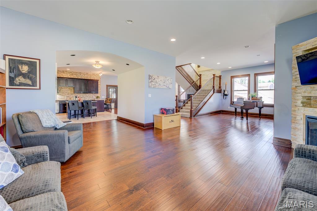 Unincorporated, Missouri 63129, United States, 5 Bedrooms Bedrooms, ,4 BathroomsBathrooms,Residential,Coming Soon,154662