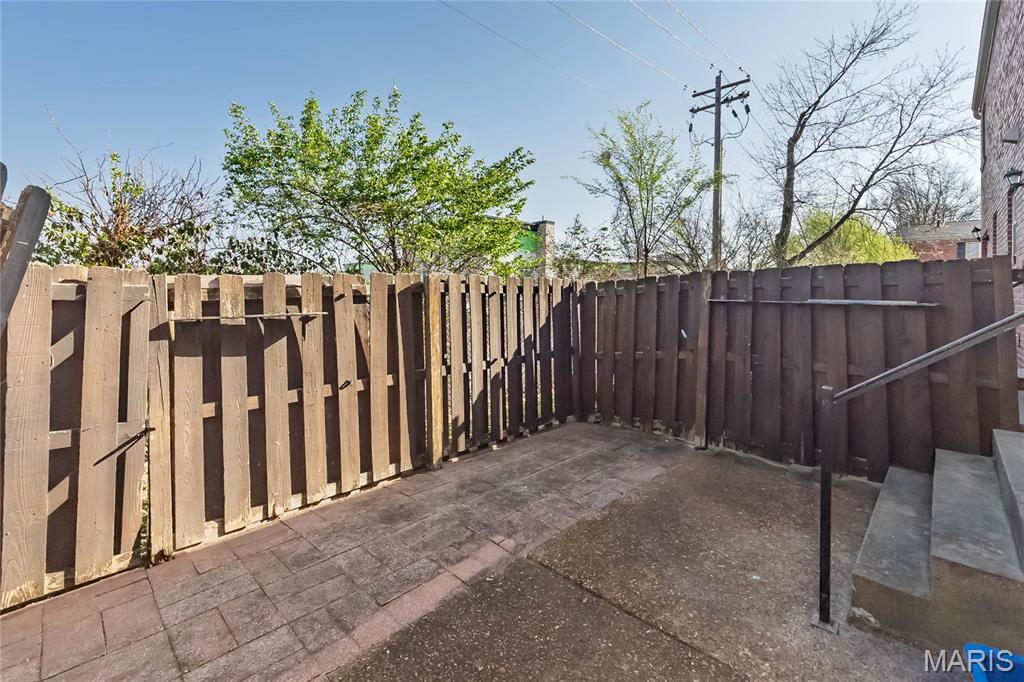 Clarkson Twnhms - Residential