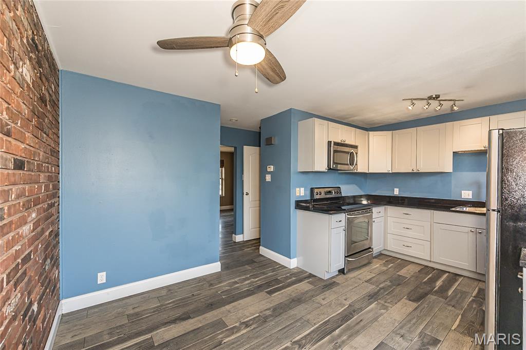 Clarkson Twnhms - Residential