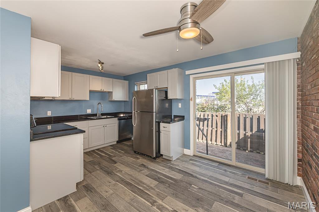 Clarkson Twnhms - Residential